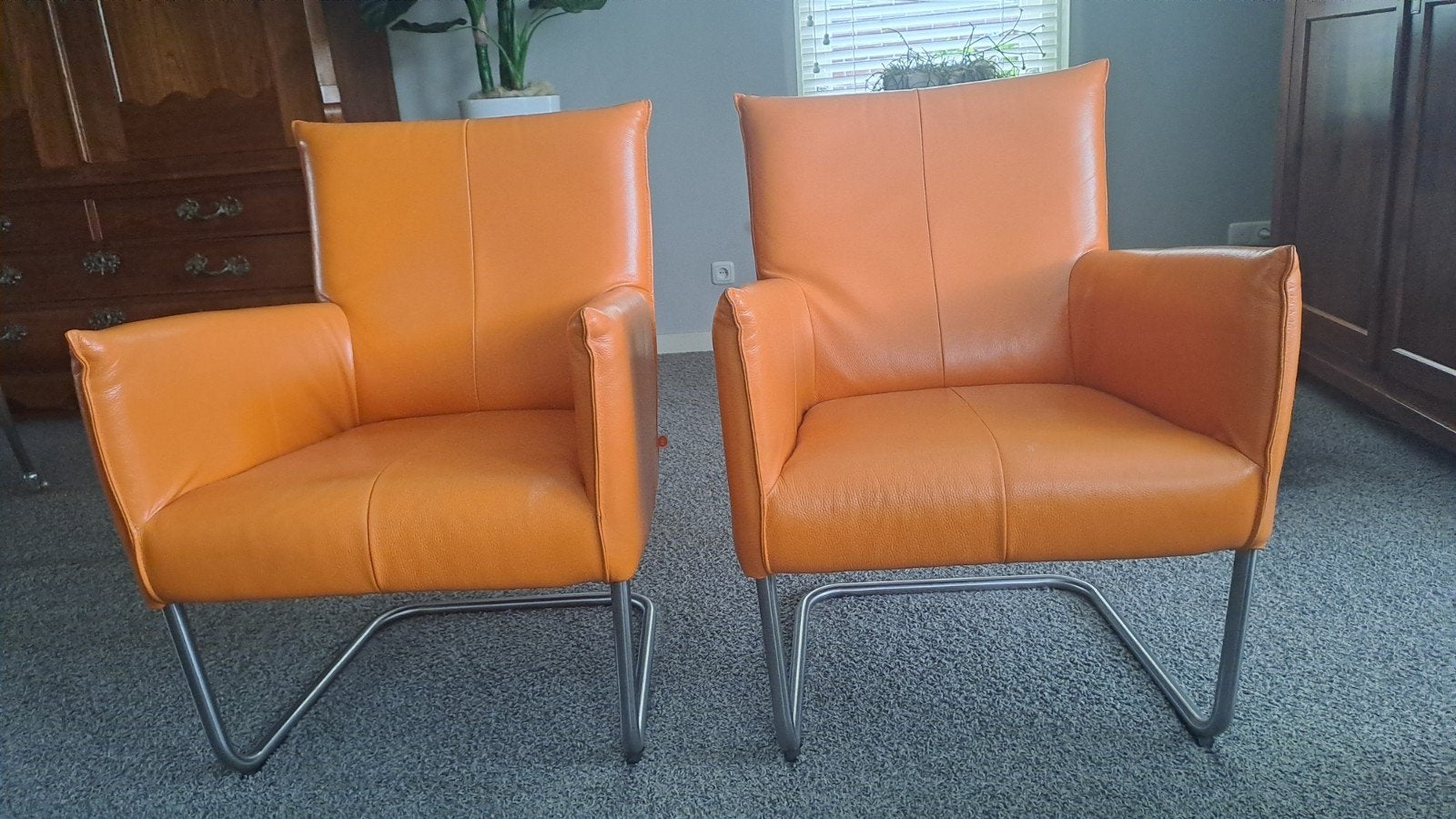 2x Jess Design fauteuil in oranje leer, Ophalen, Modern design, Twee, Overige kleuren