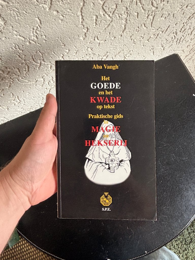 Aba Vangh -  Het goede en kwade, gids in magie en hekserij, Gelezen, Achtergrond en Informatie, Ophalen of Verzenden, Aba Vangh