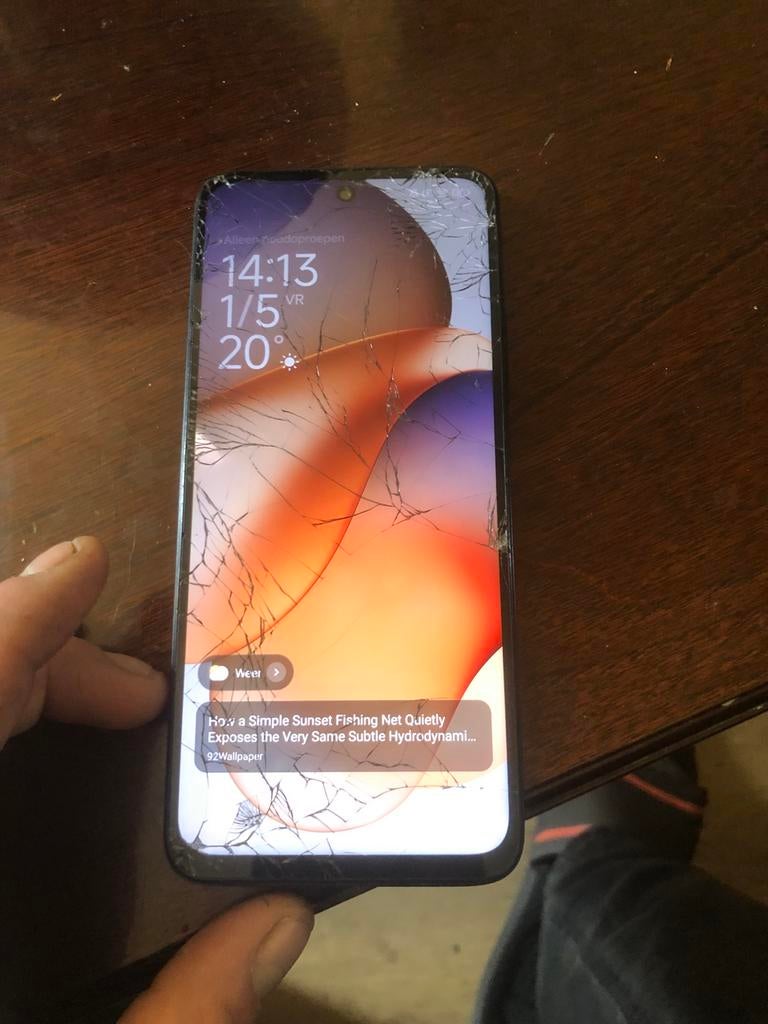 Redmi 12 met beschadigd scherm, werkt nog goed, Telecommunicatie, Mobiele telefoons | Overige merken, Ophalen, Gebruikt, Zonder abonnement