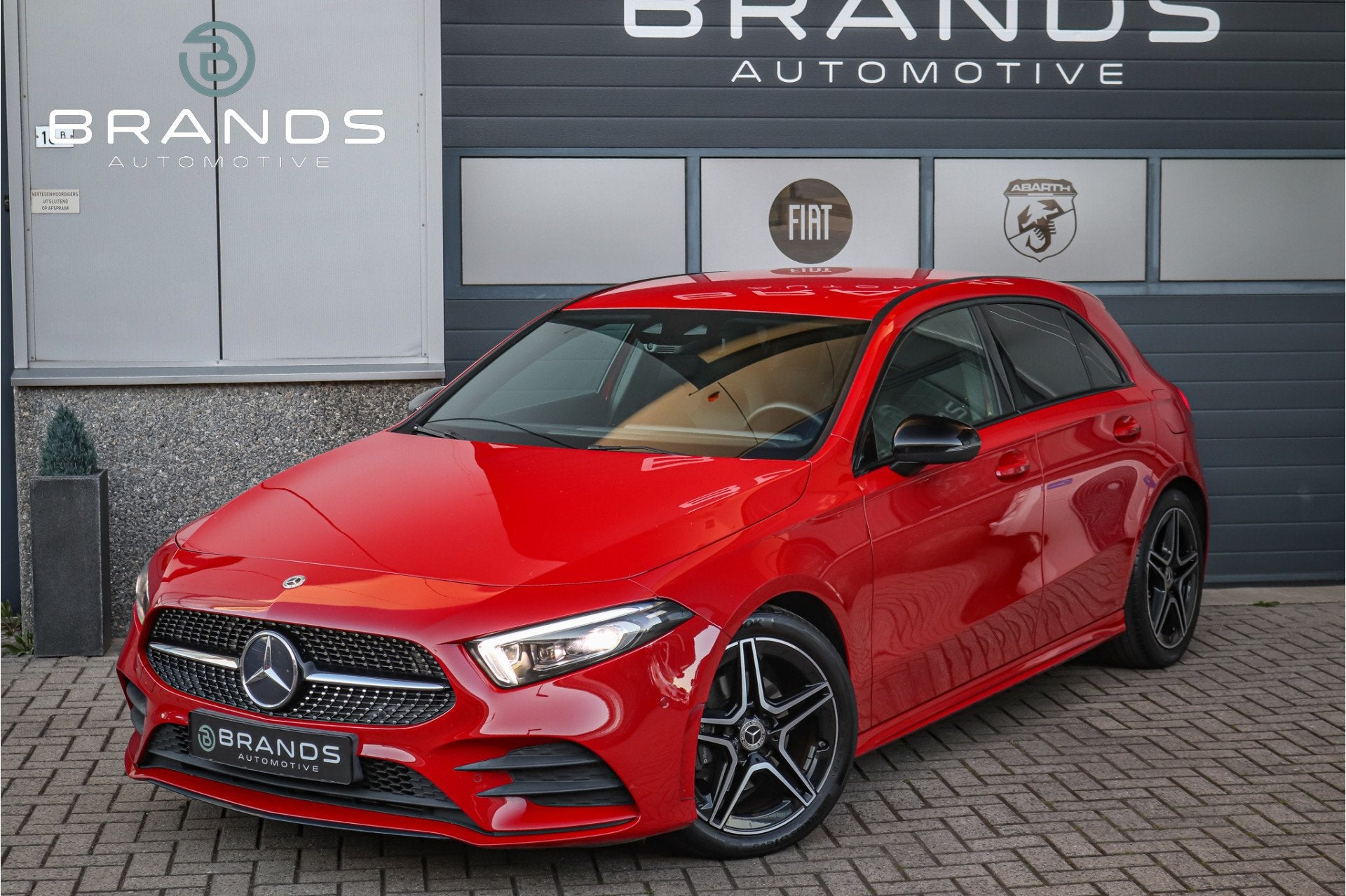 Mercedes-Benz A-Klasse 180 Business Solution AMG Navi Carpla, Auto's, 12 maanden, 136 pk, Gebruikt, Zwart