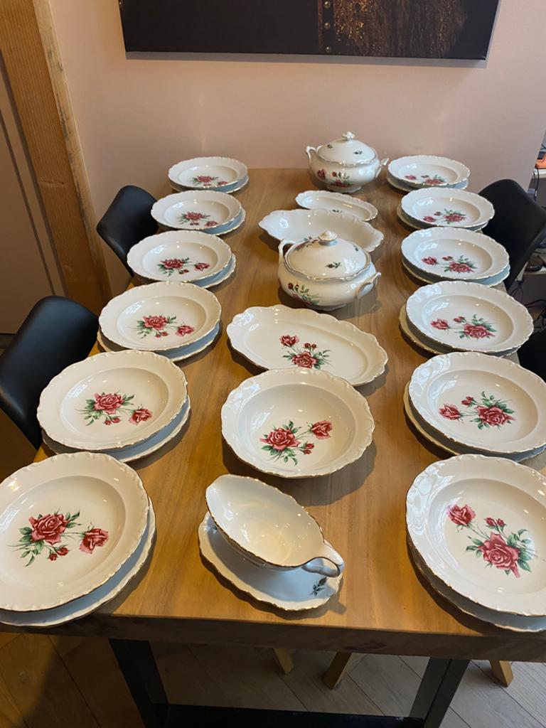 Schumann Arzberg rozen dinerset 12 personen, Ophalen