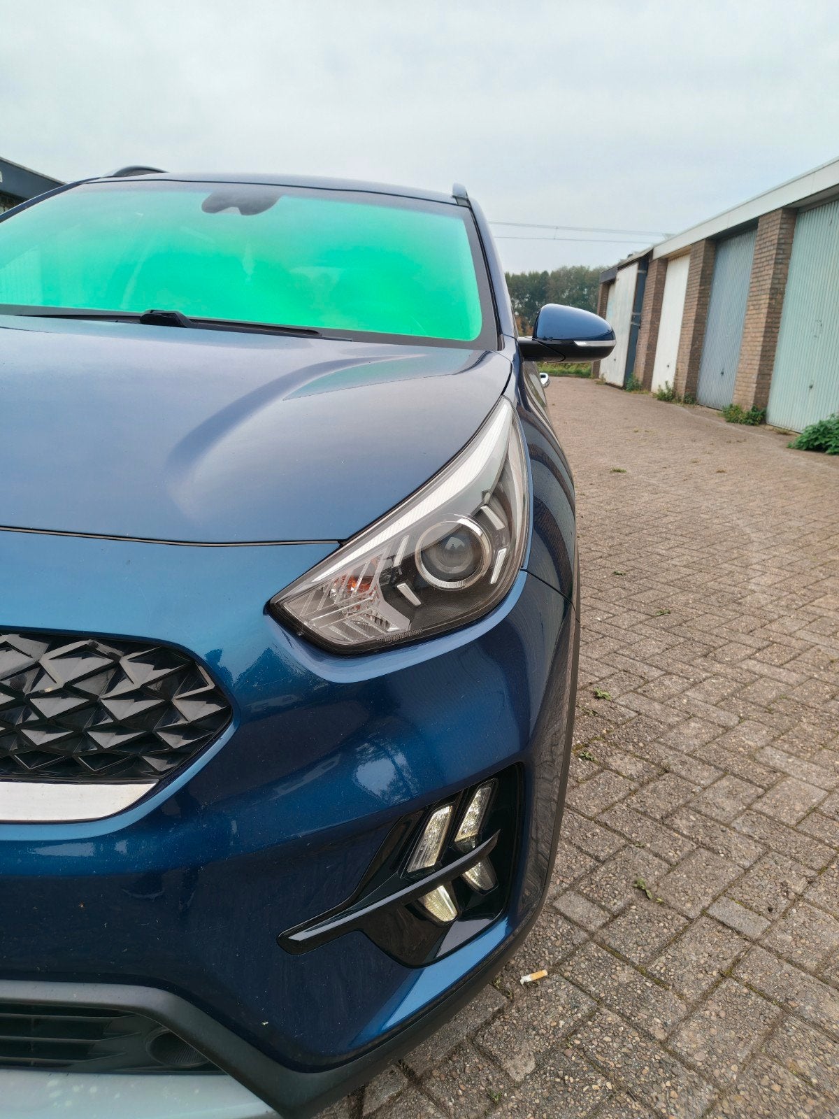 Foto 3 van Kia Niro 1.6 GDi Hybrid 141pk Dct6 2020 Blauw
