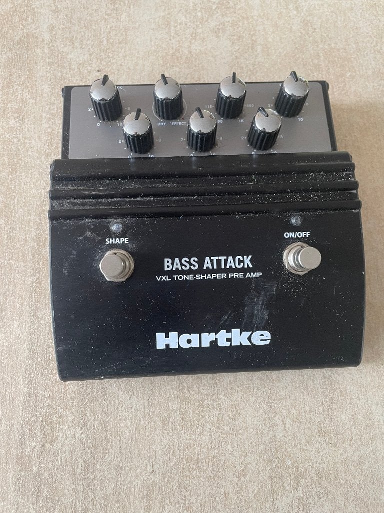 Hartke Bass Attack Preamp Pedal, Muziek en Instrumenten, Effecten, Ophalen, Gebruikt