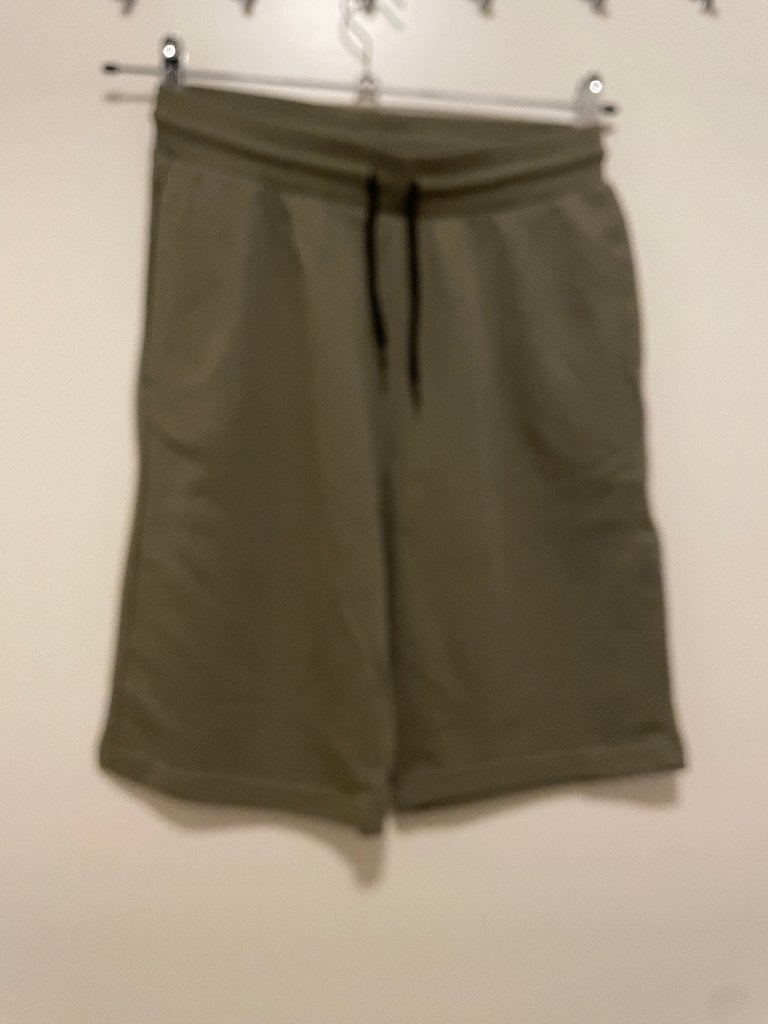 Korte kaki broek H en M maat 170, Kinderen en Baby's, Kinderkleding | Maat 170, Broek, H&M, Ophalen of Verzenden, Zo goed als nieuw
