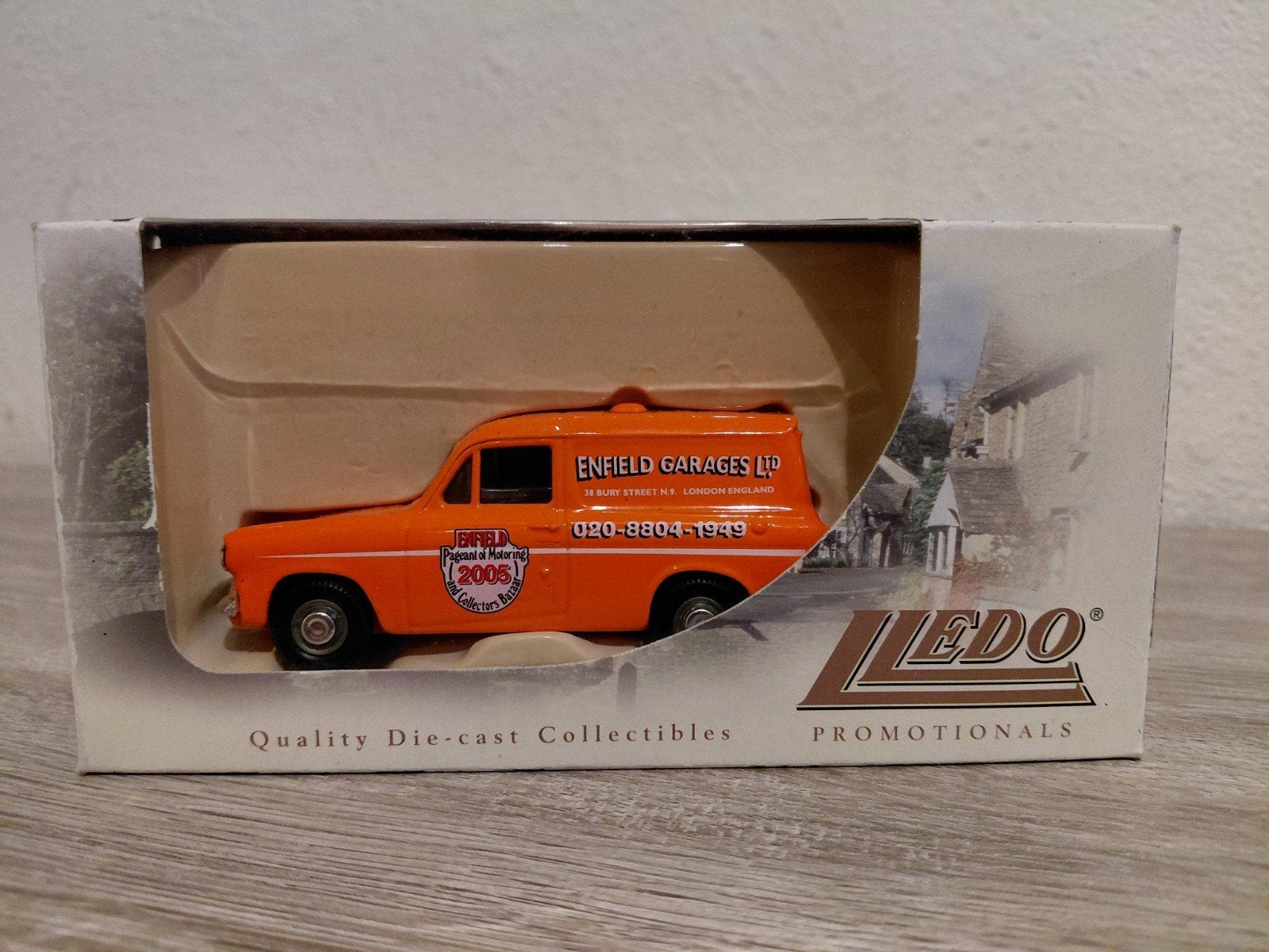 'Enfield garages' Morris Minor Van, Verzenden, Nieuw, Groter dan 1:32, Overige merken