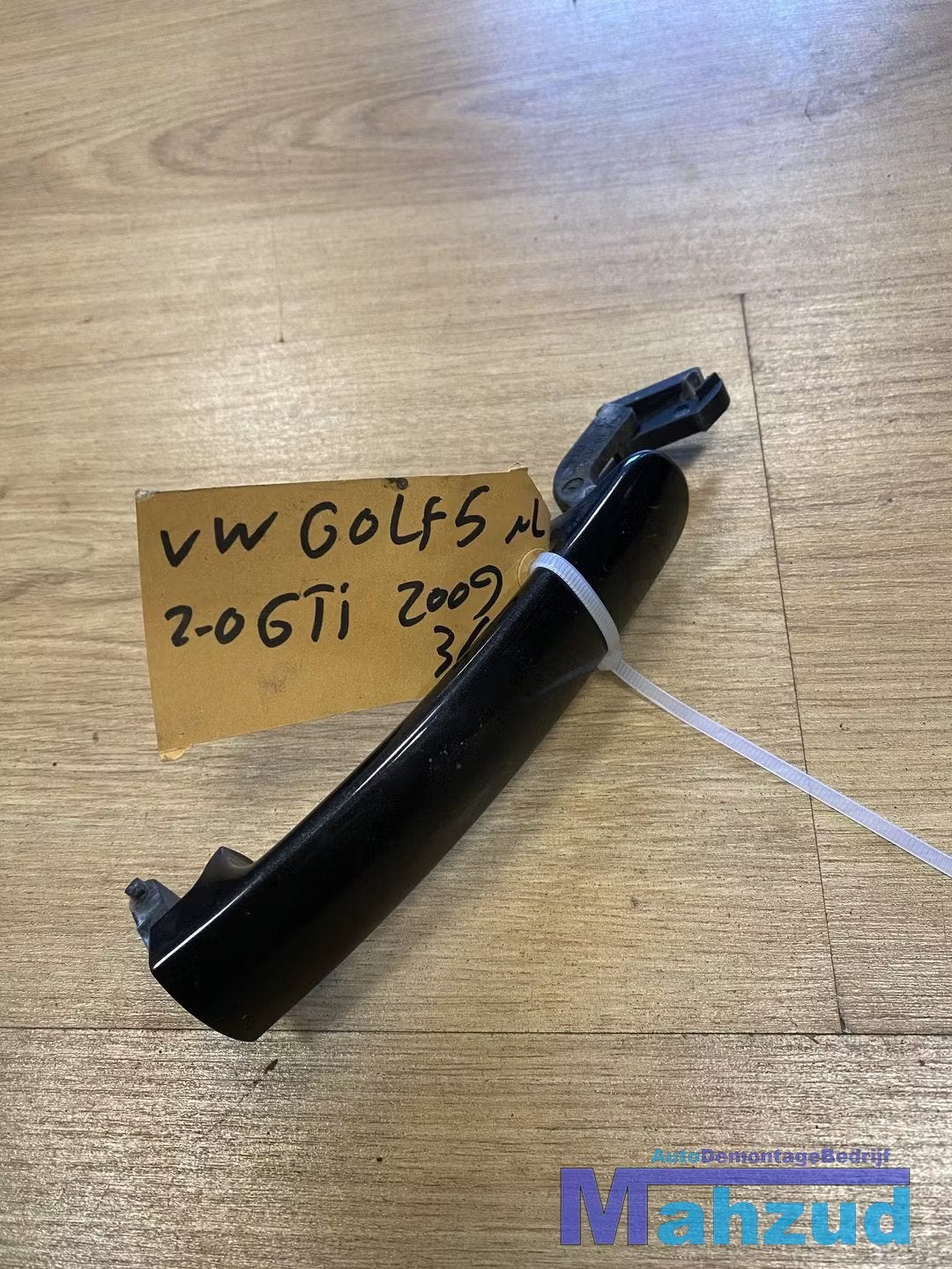 VW GOLF 5 Links 3 deurs Zwart LC9Z Deurgreep buiten 2003-200, Auto-onderdelen, Gebruikt, Volkswagen, Volkswagen AG, Berliner Ring 2
38440  Wolfsburg, DE