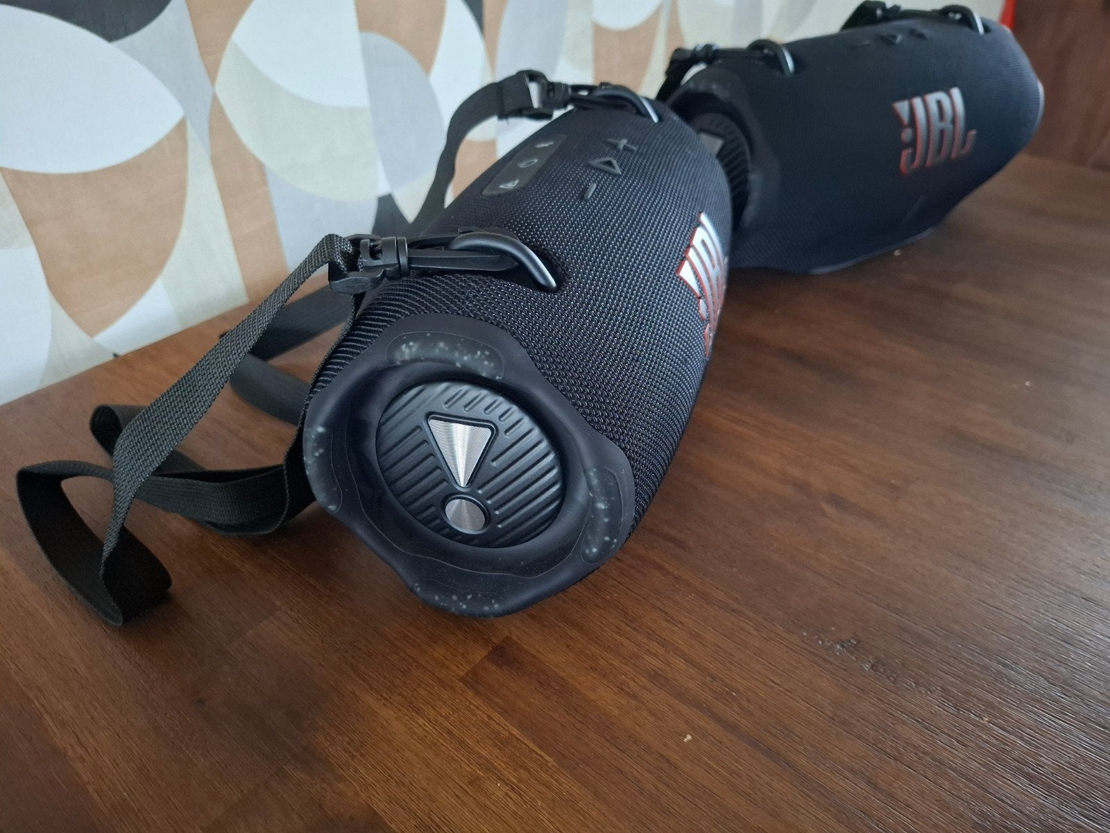 2x JBL Xtreme 4 (z.g.a.n) alleen af te halen, Audio, Tv en Foto, Ophalen, Minder dan 60 watt, JBL