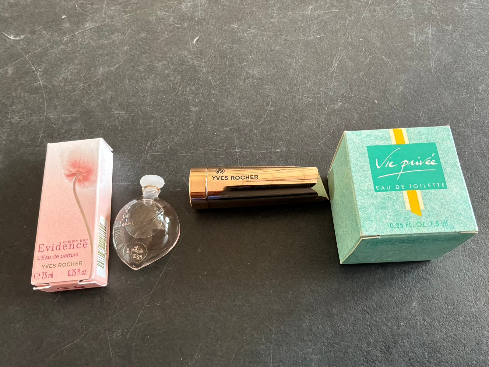 1 lipstick en 3 yves rocher miniaturen, Ophalen of Verzenden, Nieuw