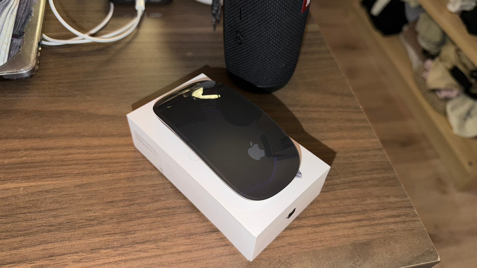 Apple Magic Mouse Zwart Gloednieuw, Ophalen, Draadloze oplader, Apple, Zo goed als nieuw