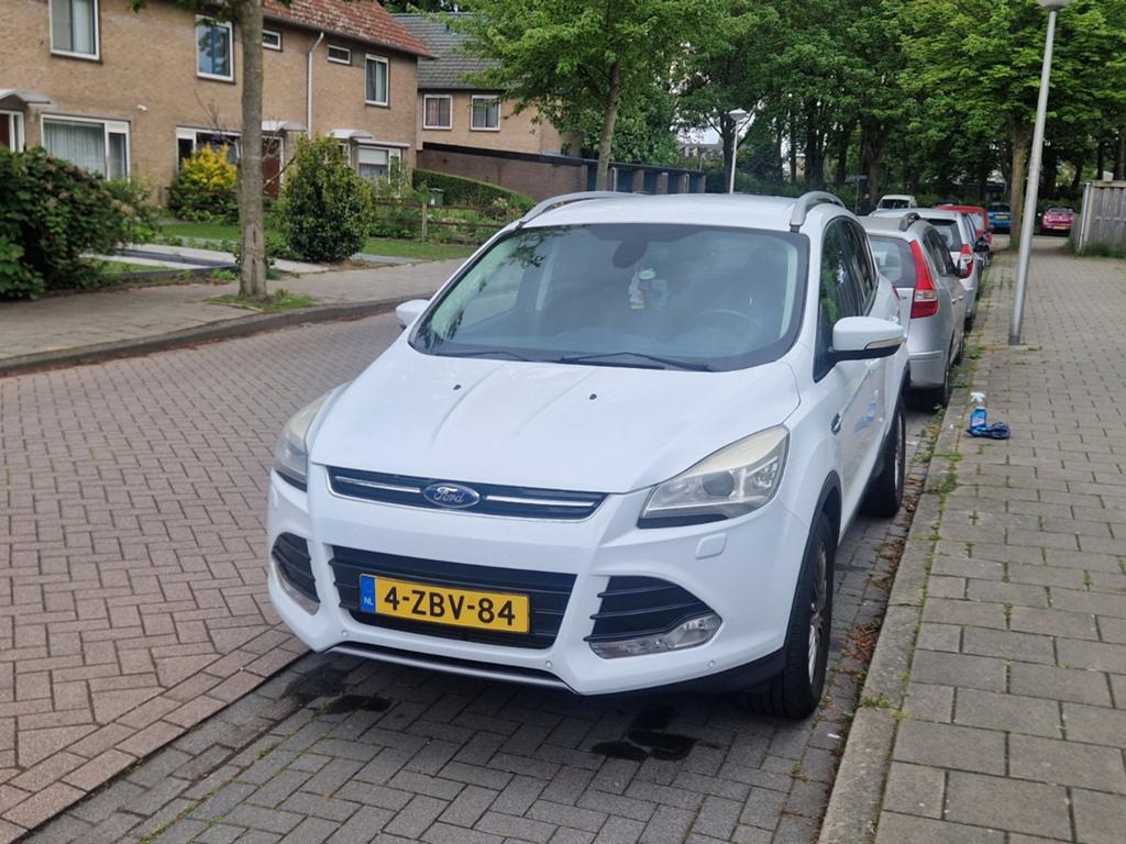 Ford 2013 Wit, Auto's, Ford, Bedrijf, Kuga, Diesel, Euro 5, SUV of Terreinwagen, Automaat, Geïmporteerd, Wit, Zwart, Leder en Stof