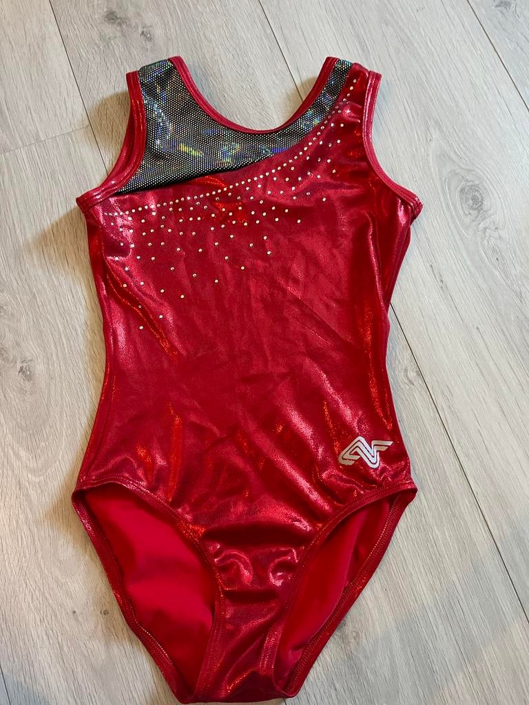 Rood turnpakje met steentjes, Gebruikt, Ophalen of Verzenden, Turnpak(je), Rood