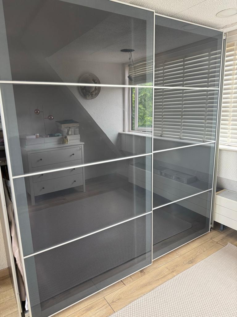 Ikea kast antraciet glas schuifdeur, Gebruikt, 200 cm of meer, 150 tot 200 cm, Ophalen of Verzenden