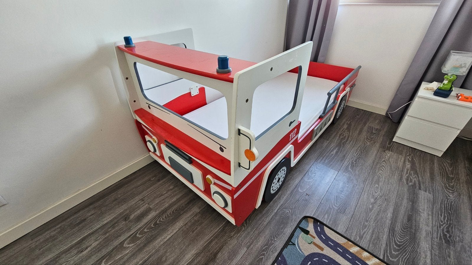 Brandweerauto kinderbed - Avontuurlijk slapen!, Kinderen en Baby's, Kinderkamer | Bedden, Ophalen, 85 tot 100 cm, Gebruikt, Lattenbodem