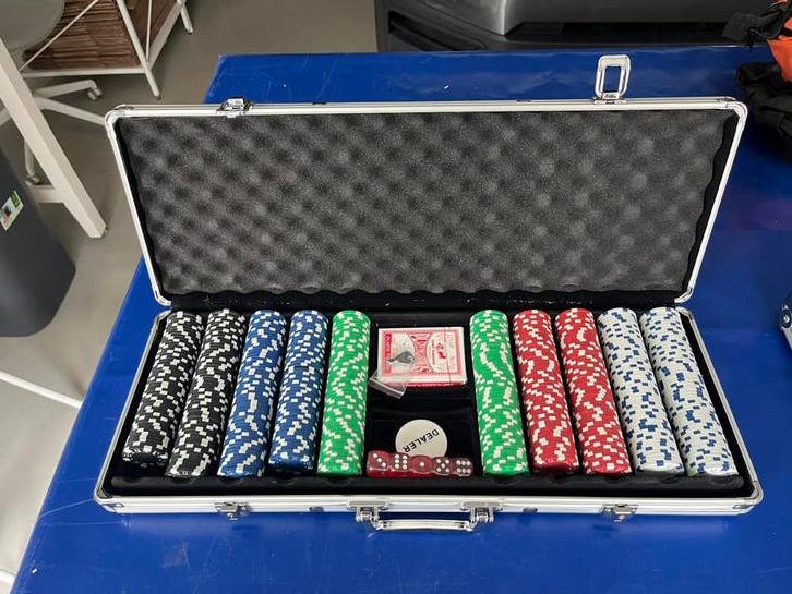 Nieuwe poker koffer ongebruikt compleet met heel veel fishes, Ophalen, Nieuw