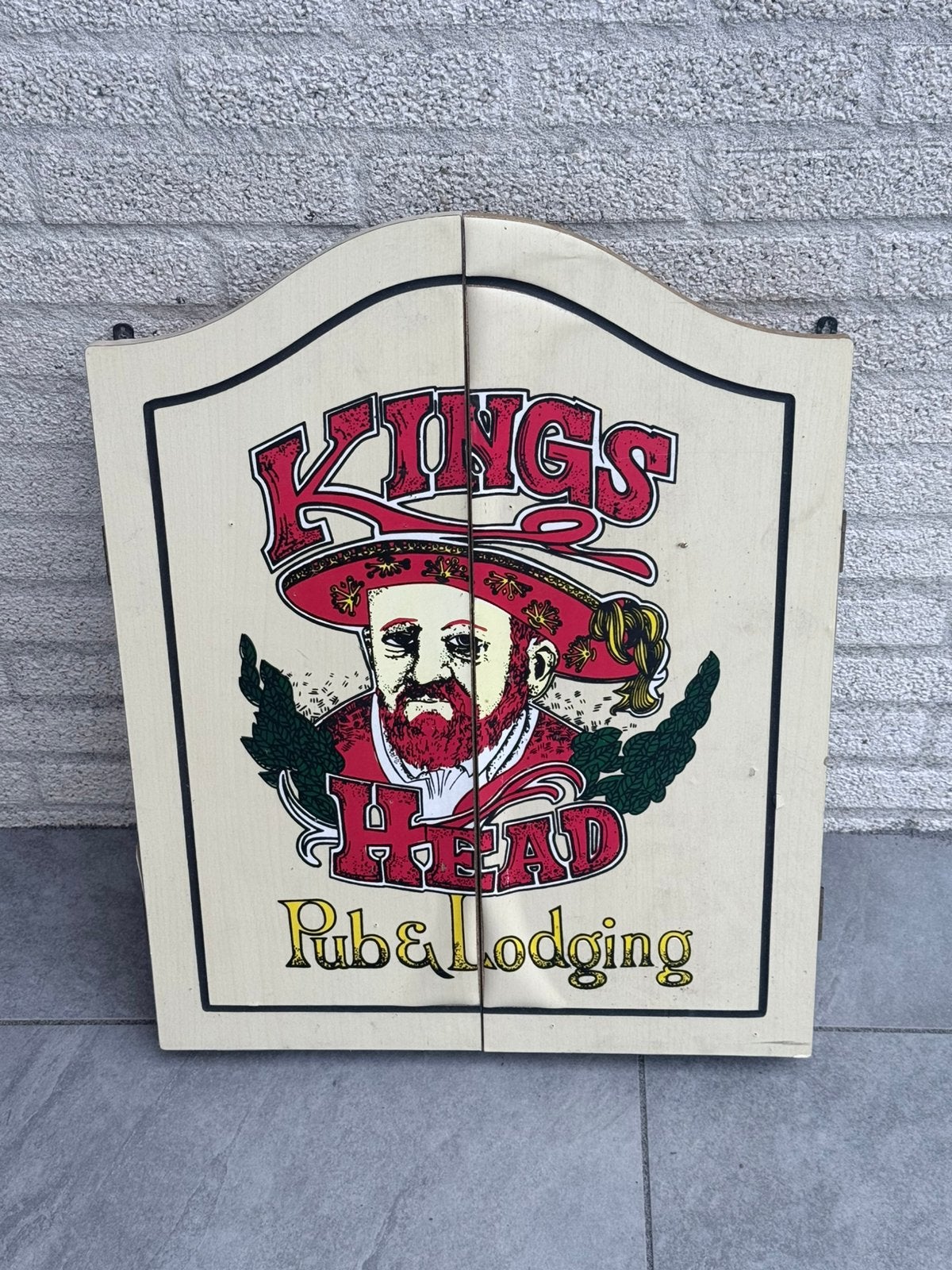 Dartbord incl kast, Ophalen, Gebruikt, Dartbord