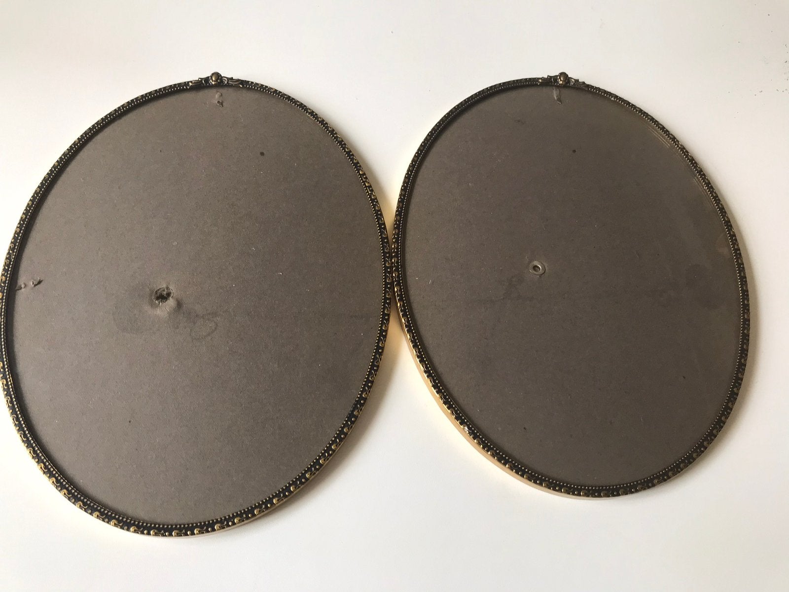 2 vintage ovale lijsten met bol glas, Ophalen of Verzenden