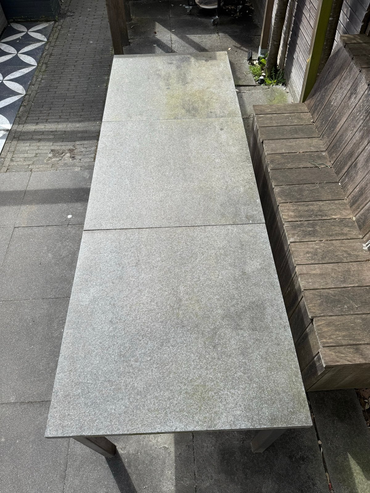 Robuuste tuintafel met betonnen blad, Tuin en Terras, Ophalen, Gebruikt, Rechthoekig, Metaal