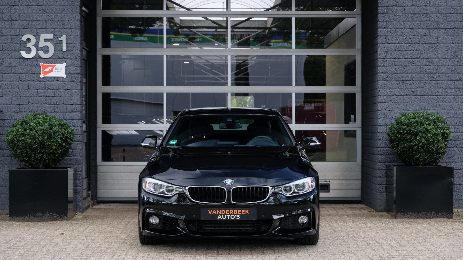 BMW 4-serie Coupé 435i M-Sport | H/K | HUD | Leder | Origin, Auto's, Automaat, Achterwielaandrijving, Zwart, 4-Serie