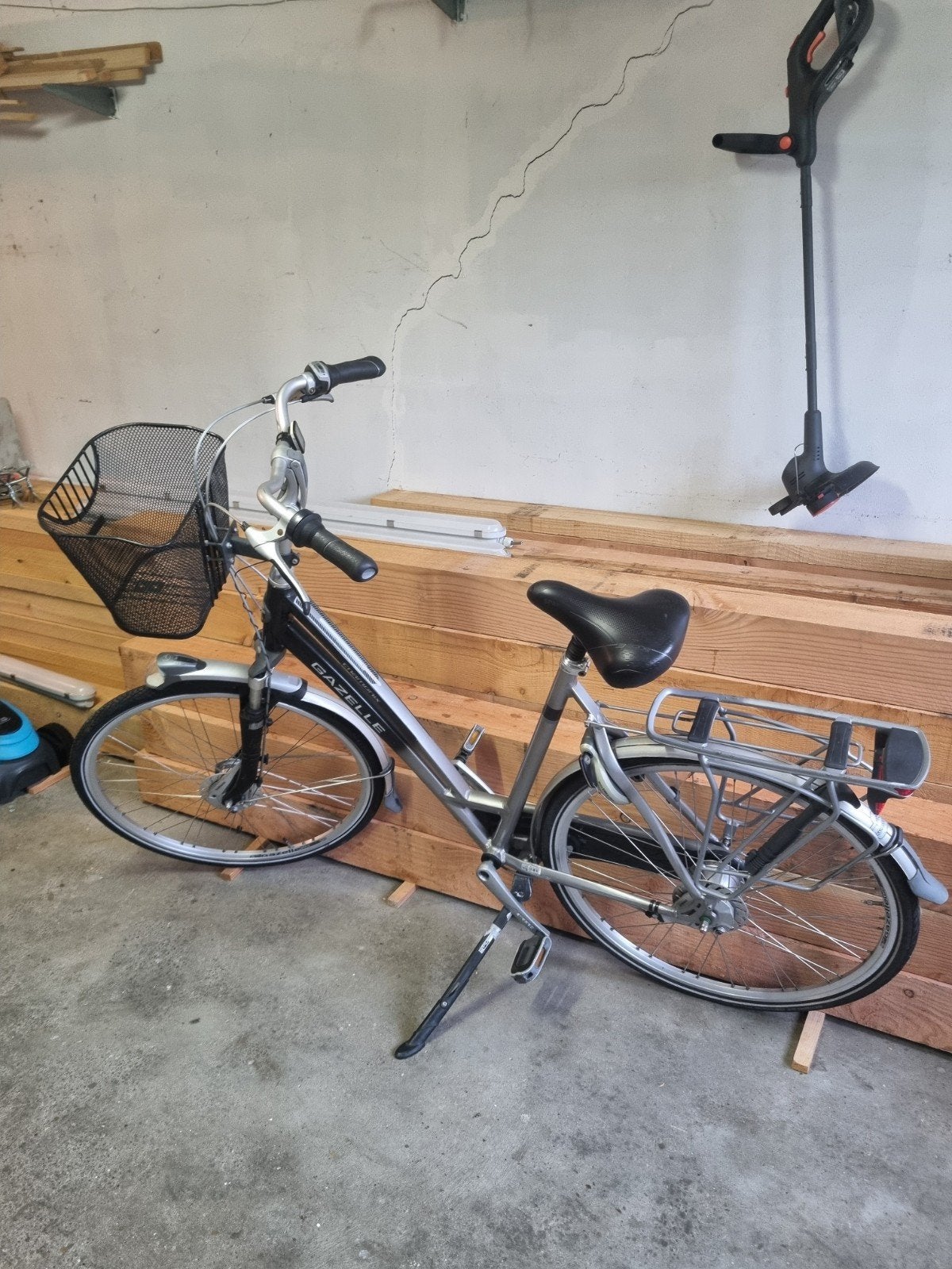 Gazelle Chamonix Damesfiets met Mand - Gebruikt, Fietsen en Brommers, Fietsen | Dames | Damesfietsen, Gebruikt, Gazelle, Versnellingen