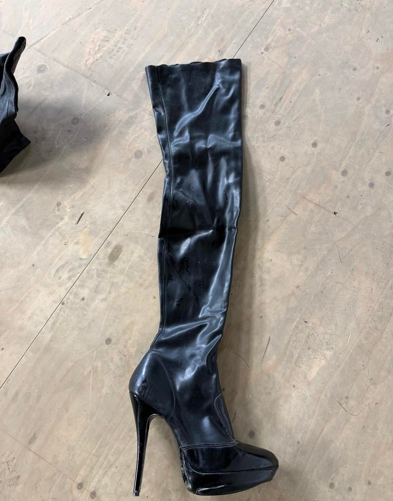 Zwarte leren laarzen, Ophalen of Verzenden, Zo goed als nieuw, Zwart, Hoge laarzen