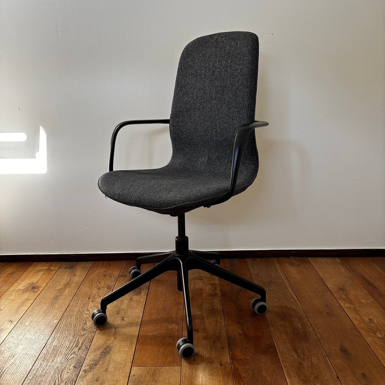 Ikea LÅNGFJÄLL Vergaderstoel met armleuningen, grijs/zwart, Ophalen, Gebruikt, Grijs