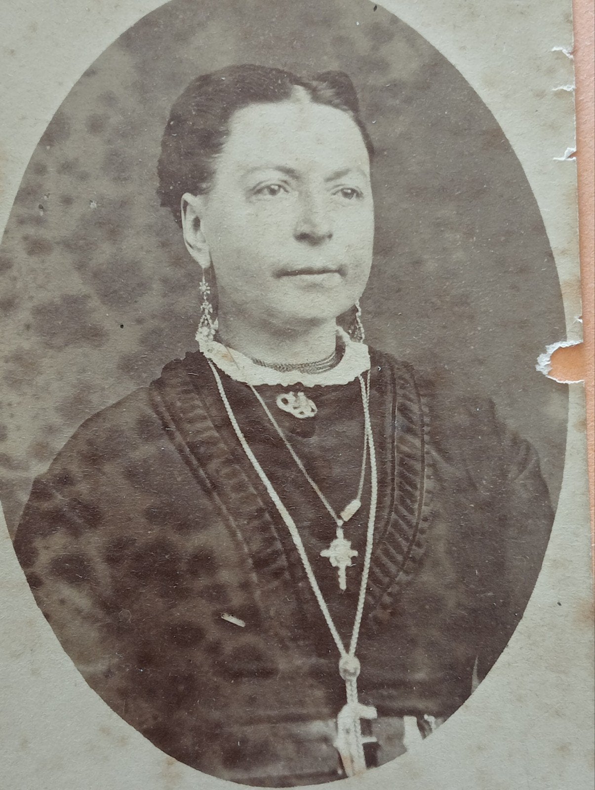 Antieke Carte de Visite Vrouw met Sieraden, Lille, Frankrijk, Ophalen of Verzenden, Voor 1940, Gebruikt