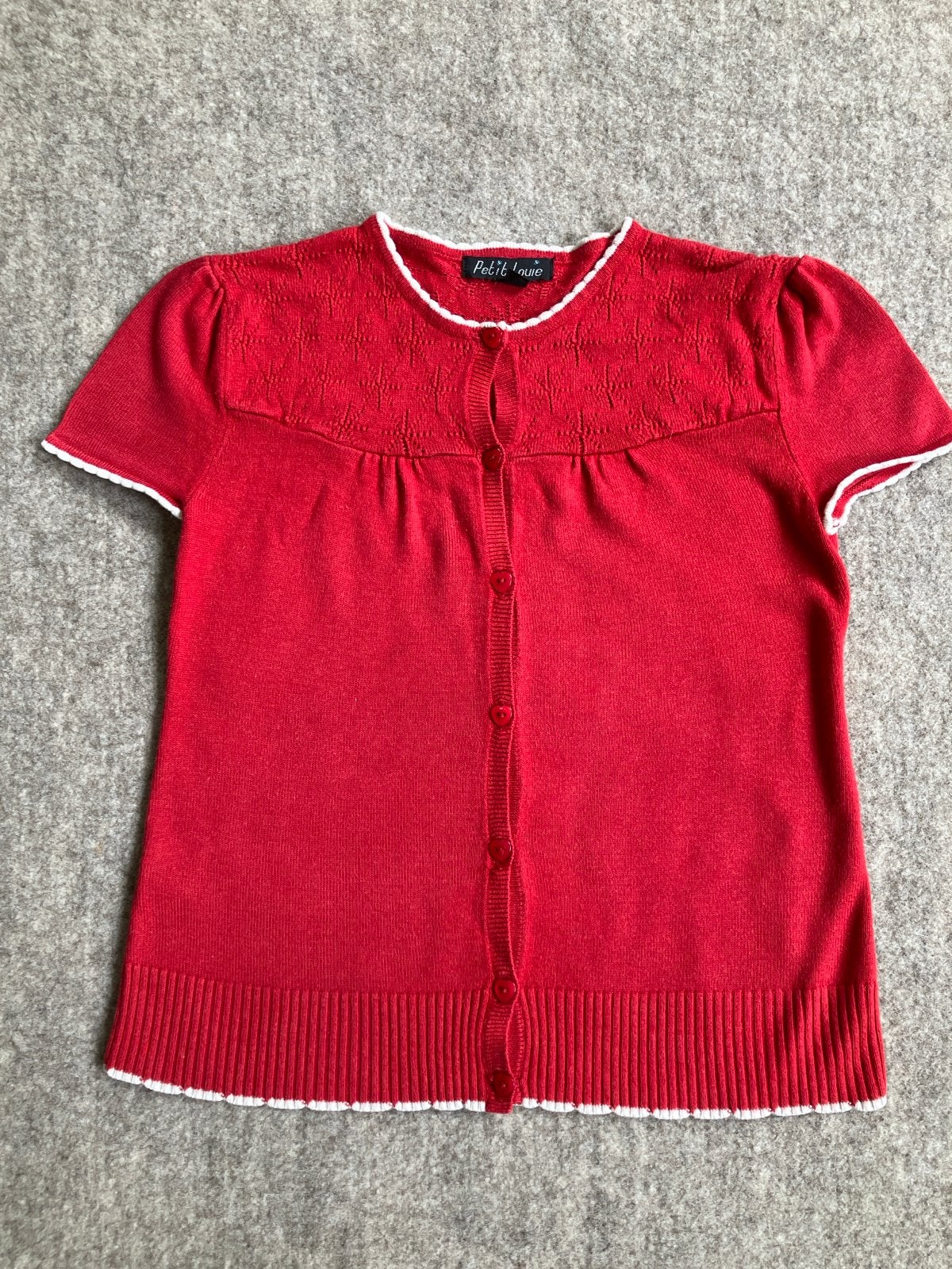 Petit Louie rood vestje met hartjesknopen 6-8 jaar, Ophalen of Verzenden, Zo goed als nieuw, Meisje