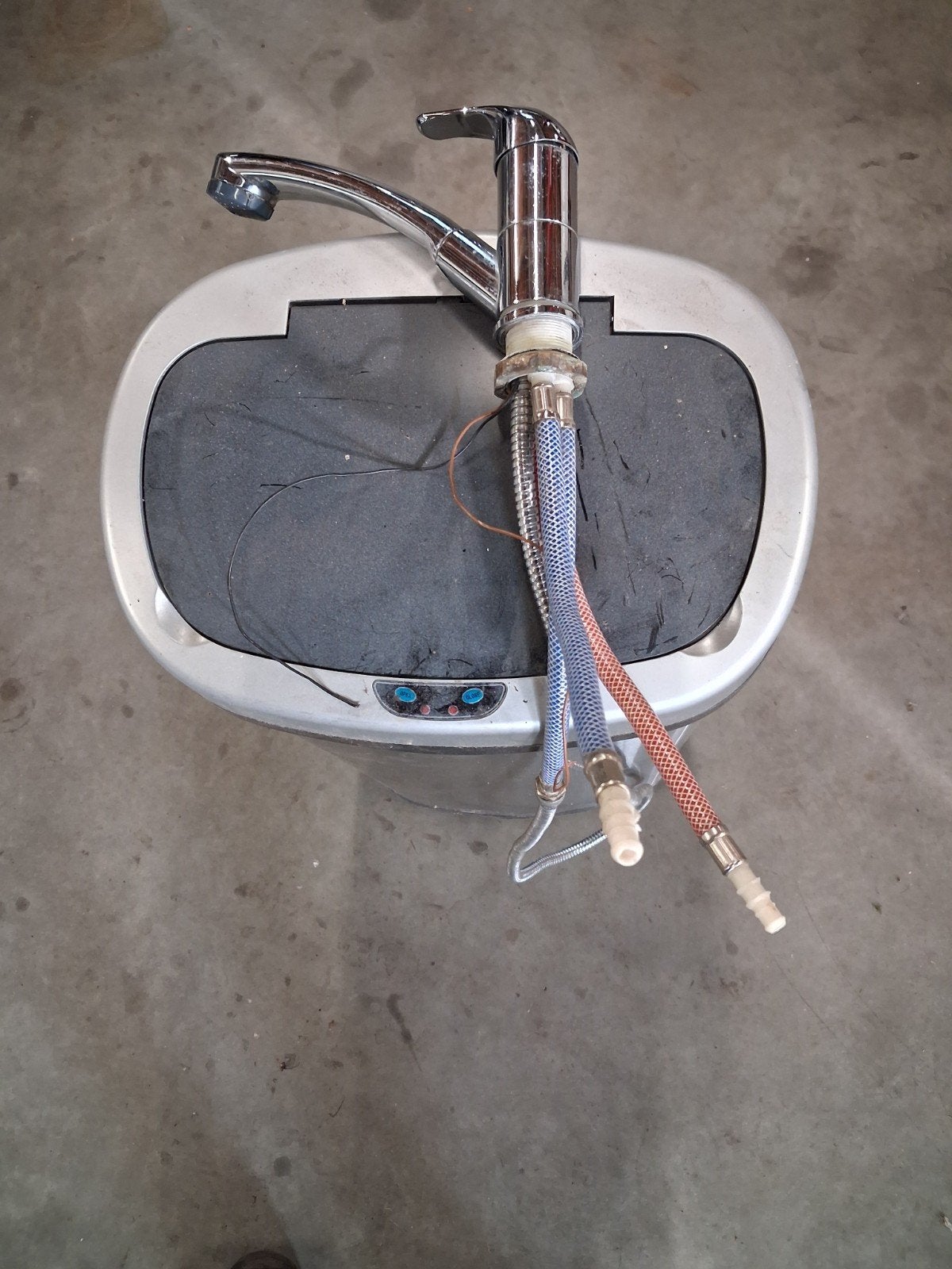 Camper Caravan kraan met uittrekbare handdouche, Ophalen, Gebruikt