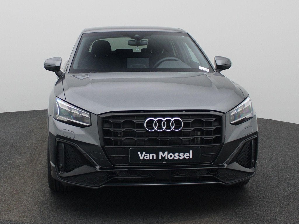 Audi Q2 35 TFSI S Edition | Adaptive cruise control | Climat, 12 maanden, 4 cilinders, Leder en Stof, 690 kg