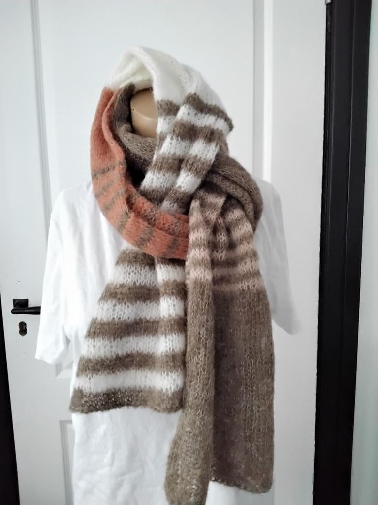 Handgebreide zijde/alpaca sjaal - Nieuw, Kleding | Dames, Mutsen, Sjaals en Handschoenen, Made by me, Ophalen of Verzenden, Nieuw
