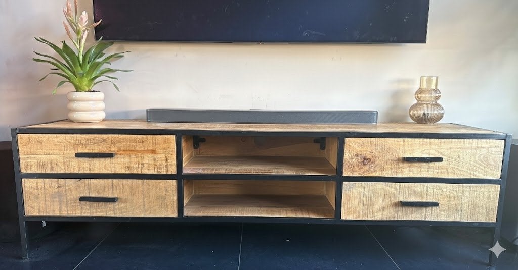 TV-meubel Loods 5 mangohout en staal met 4 lades, Ophalen, Minder dan 50 cm, Gebruikt, 150 tot 200 cm