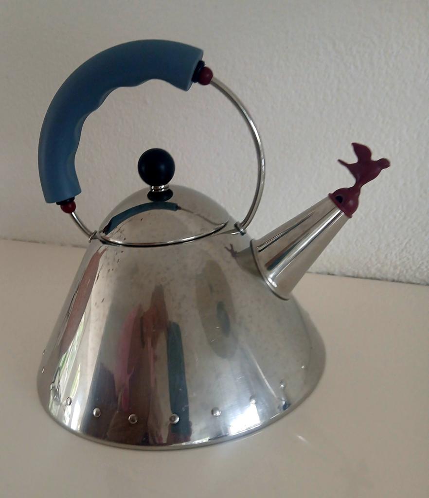 Alessi, design fluitketel met vogel, RVS, Witgoed en Apparatuur, 1 tot 2 liter, Ophalen of Verzenden, Zo goed als nieuw, Rvs