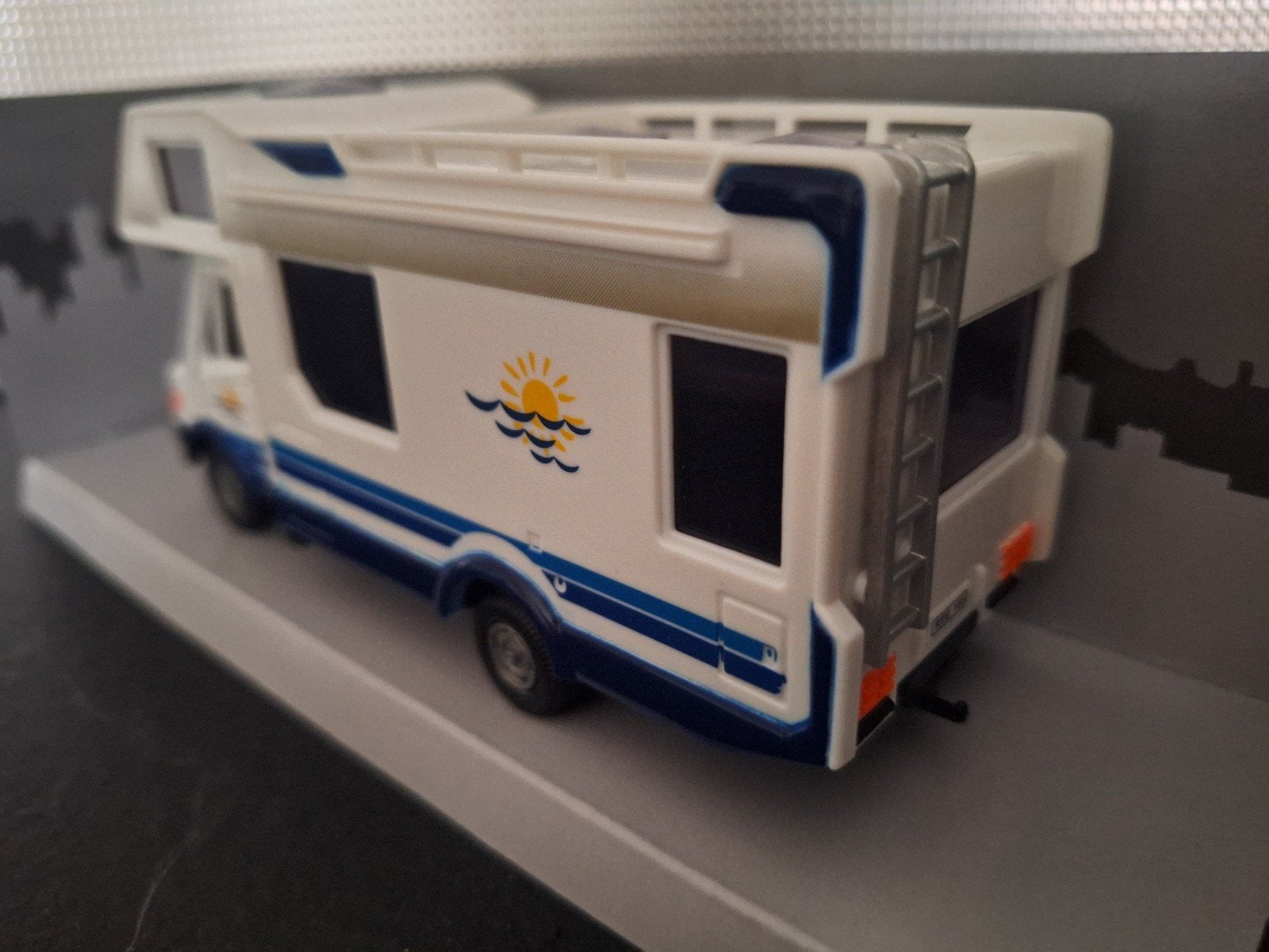 Mercedes Benz Camper Schaal 1:43, Hobby en Vrije tijd, Modelauto's | 1:43, Overige merken, Auto, Nieuw, Cararama