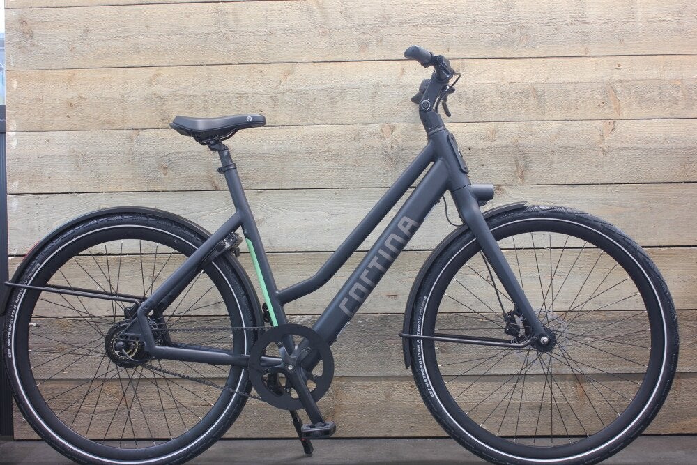 Cortina E-Lett Graphite Black Matt nu na inruil €1999