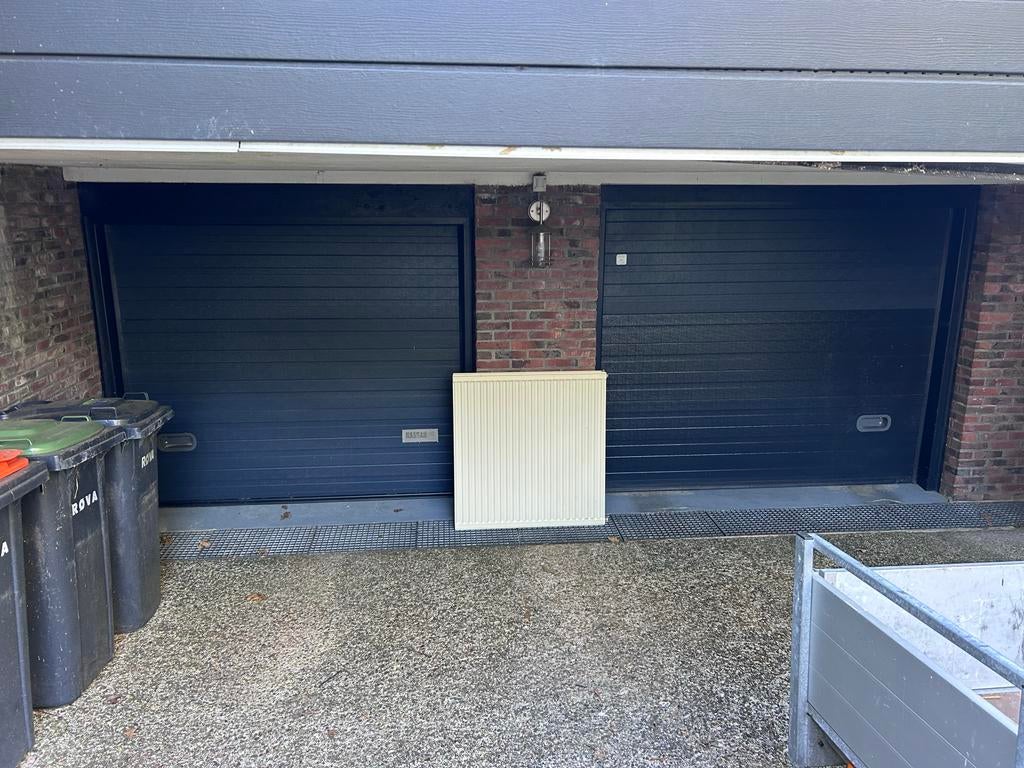 2x Nassau Garagedeuren - Zeer Goed Onderhouden & Compleet, Ophalen, Garagedeur, Zo goed als nieuw, Metaal