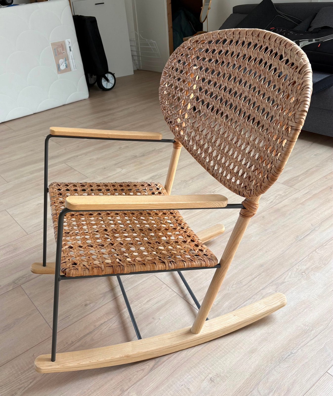 IKEA Grönadal Schommelstoel rotan/hout, Kinderen en Baby's, Ophalen, Zo goed als nieuw, Stoel(en)