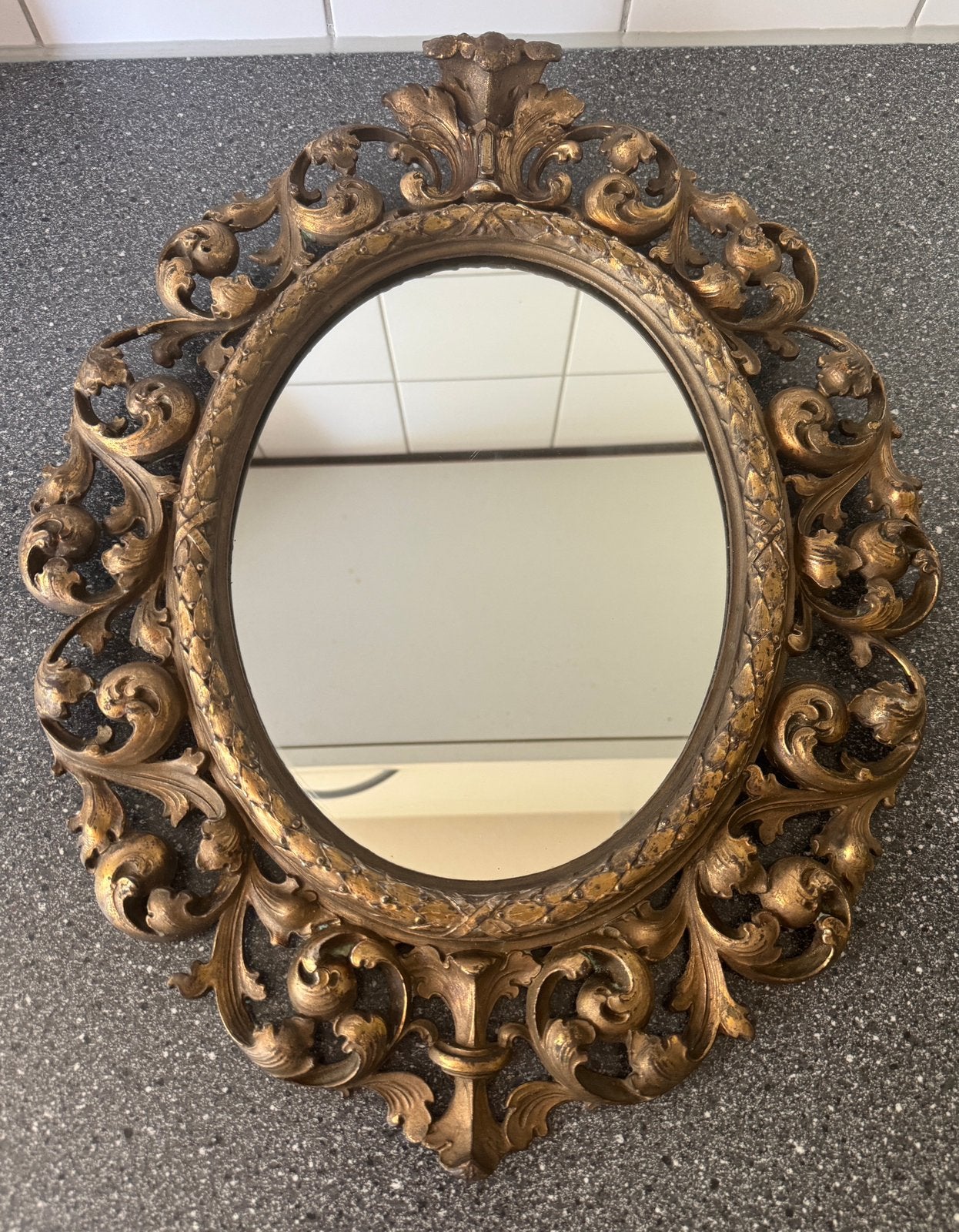 Prachtige spiegel in bronzen lijst Rococo stijl gemerkt, Ophalen of Verzenden, Ovaal, Minder dan 50 cm, Minder dan 100 cm