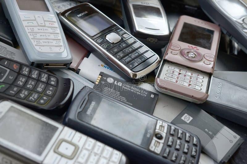 GEZOCHT kapotte pc/laptop/mobiele telefoons, Ophalen of Verzenden, Zwart