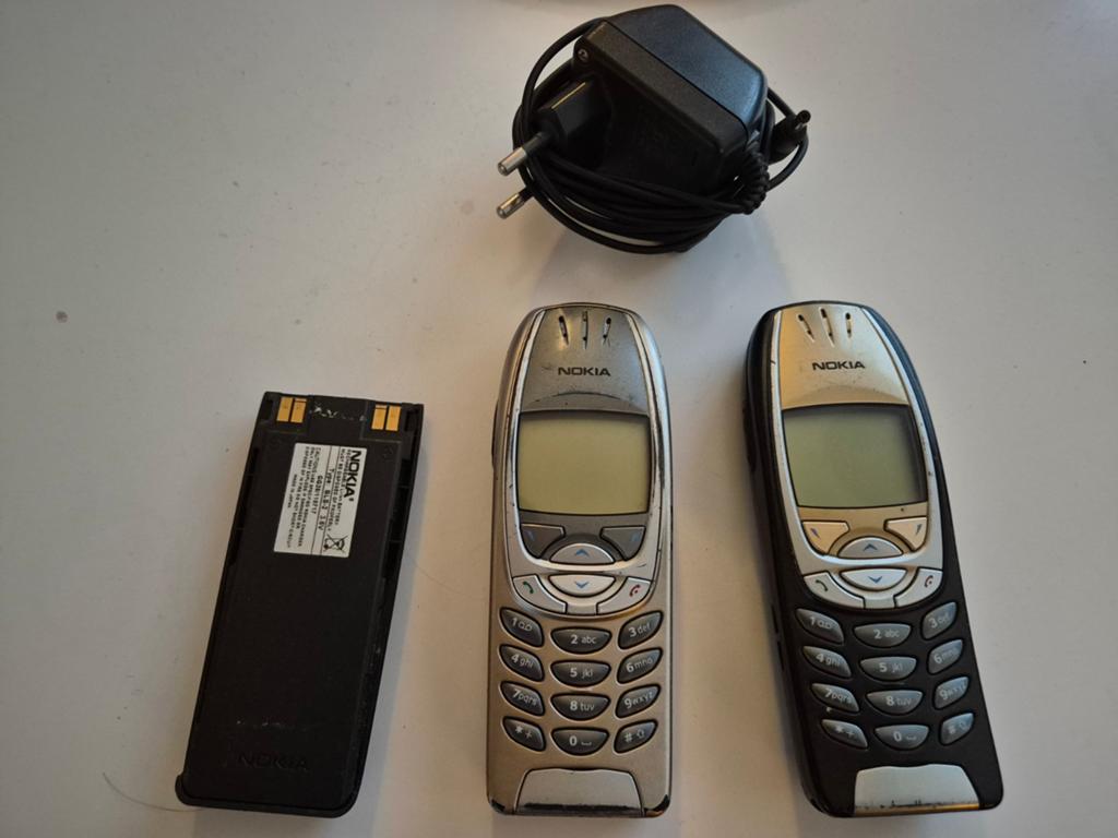 Nokia 6310 telefoons - 2 stuks, Telecommunicatie, Mobiele telefoons | Nokia, Gebruikt, Geen camera, Fysiek toetsenbord, Ophalen of Verzenden