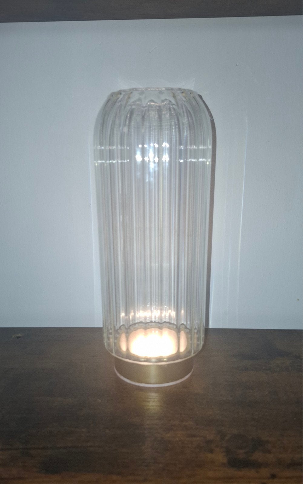 Smalle glazen tafellamp,  lamp op goudkleurige voet, Overige merken, 23 cm, Overige kleuren, Draadloos