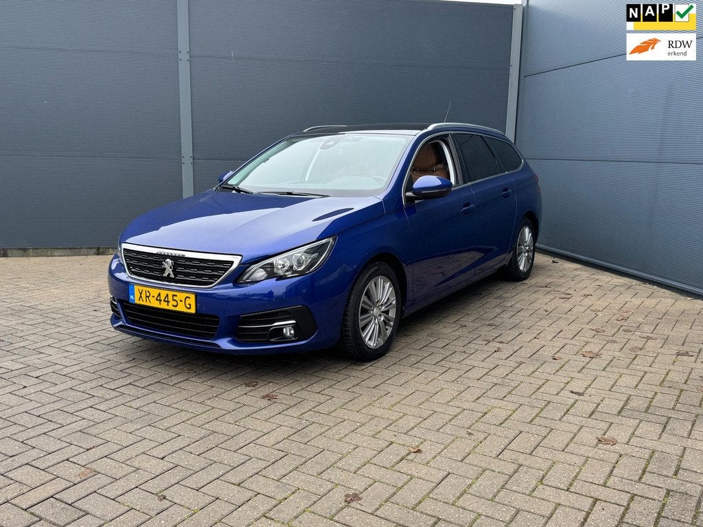 Peugeot 308 SW 1.2 PureTech Leder / 360 Camera / Panodak, Voorwielaandrijving, Gebruikt, Euro 6, 1199 cc