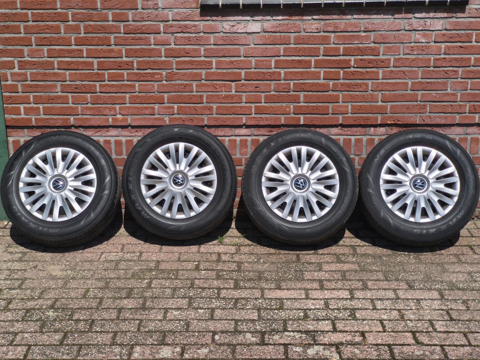 Volkswagen Caddy / T-roc / Tiguan Velgen met Zomerbanden, Ophalen, 15 inch, Banden en Velgen, 205 mm