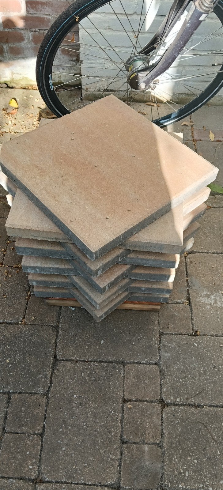 10 tuintegels 40x40 gratis afhalen, Ophalen, Nieuw, Beton, Terrastegels