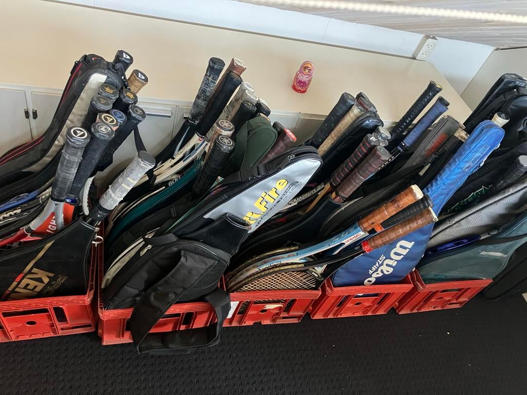 Meer dan 60 vintage tennisrackets - complete verzameling, Ophalen, Gebruikt, Racket, Overige merken