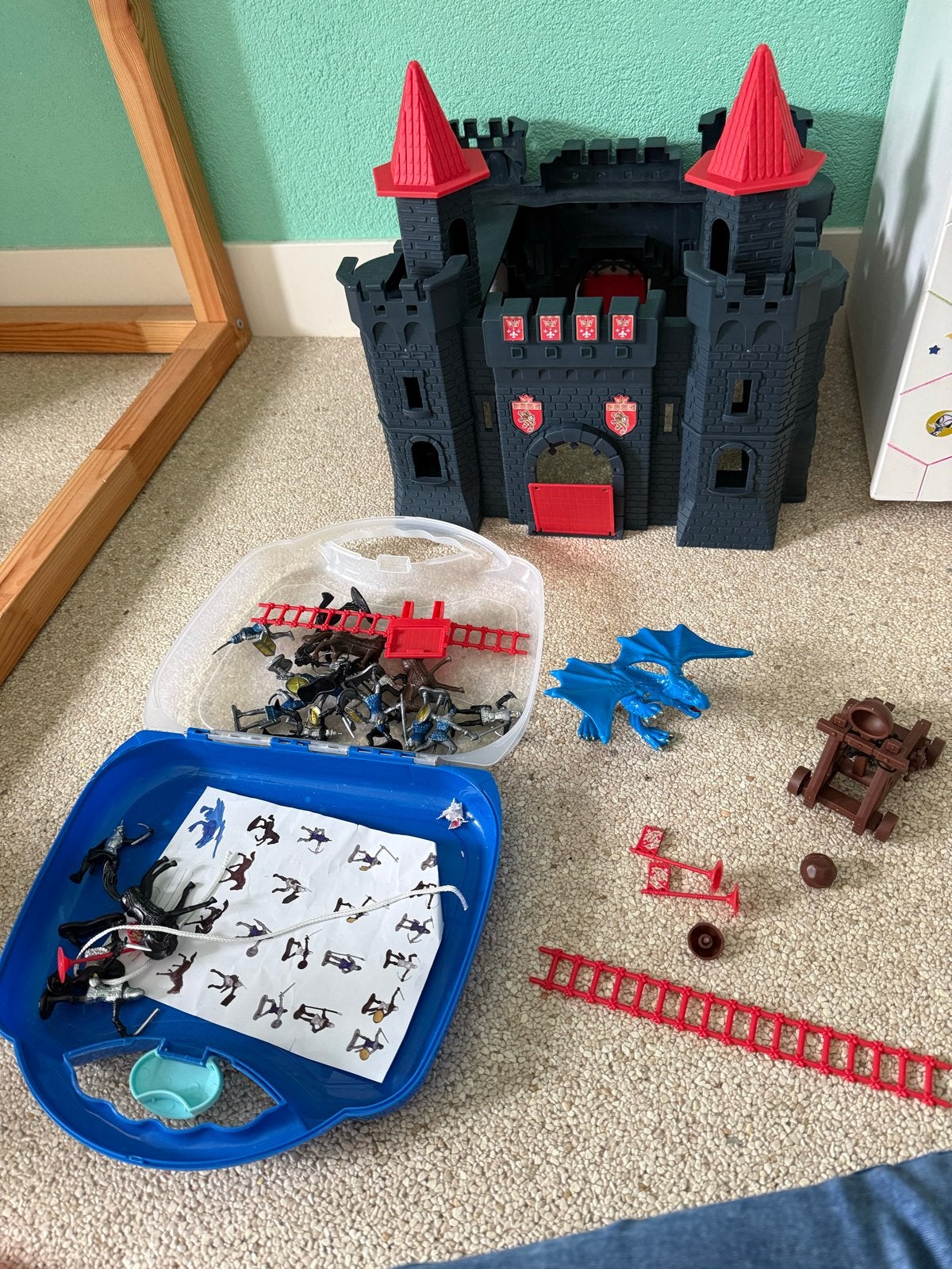 Ridderkasteel met accessoires en figuren, Ophalen of Verzenden, Gebruikt, Jongen of Meisje