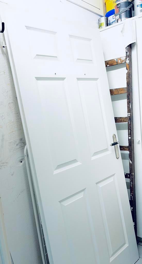 Witte opdek binnendeur met paneeldesign en klink, Ophalen, Gebruikt, 80 tot 100 cm, Binnendeur
