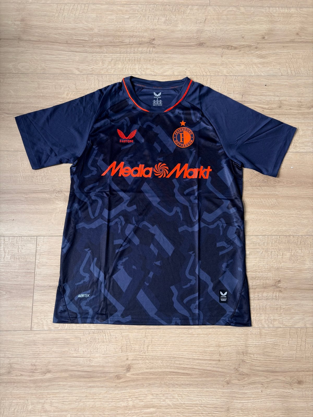 Feyenoord 3e shirt bundel - Maten M en L, Sport en Fitness, Maat M, Verzenden, Nieuw, Shirt