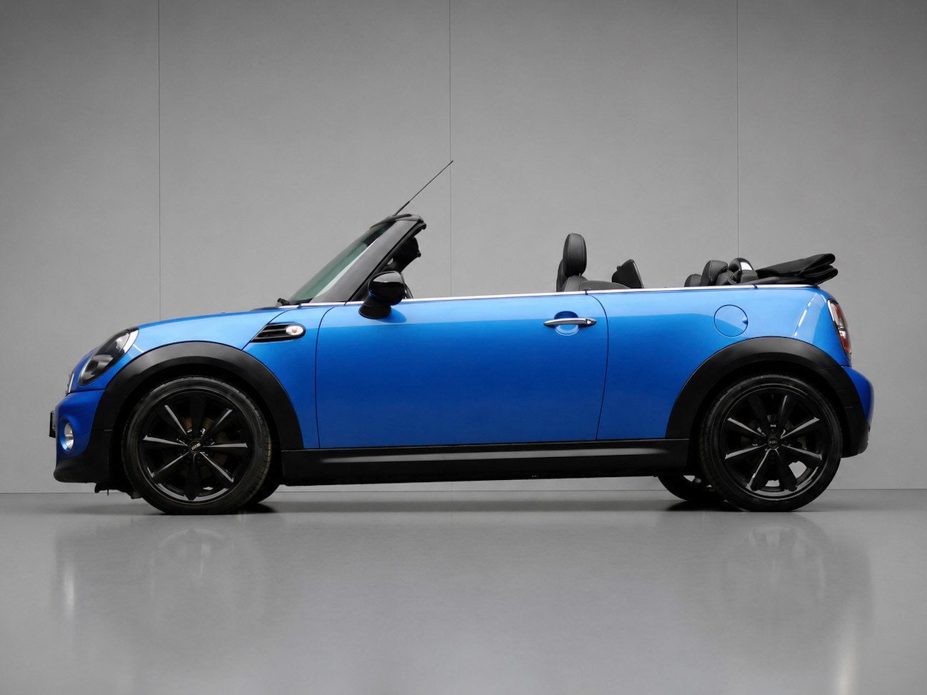 Mini Cabrio 1.6 Cooper Chili (AIRCO,XENON,CRUISE,STOELVERWAR