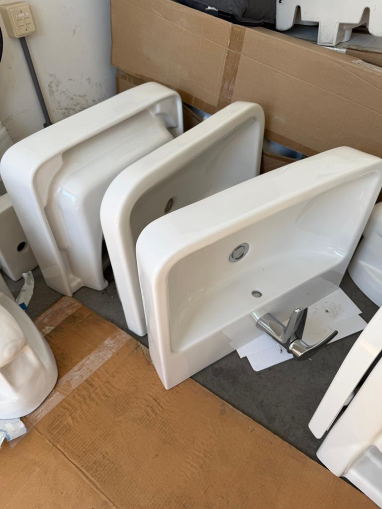 Diverse Design Wastafels  Villeroy & boch nieuw 60x46 cm, Ophalen, Nieuw, Wastafel