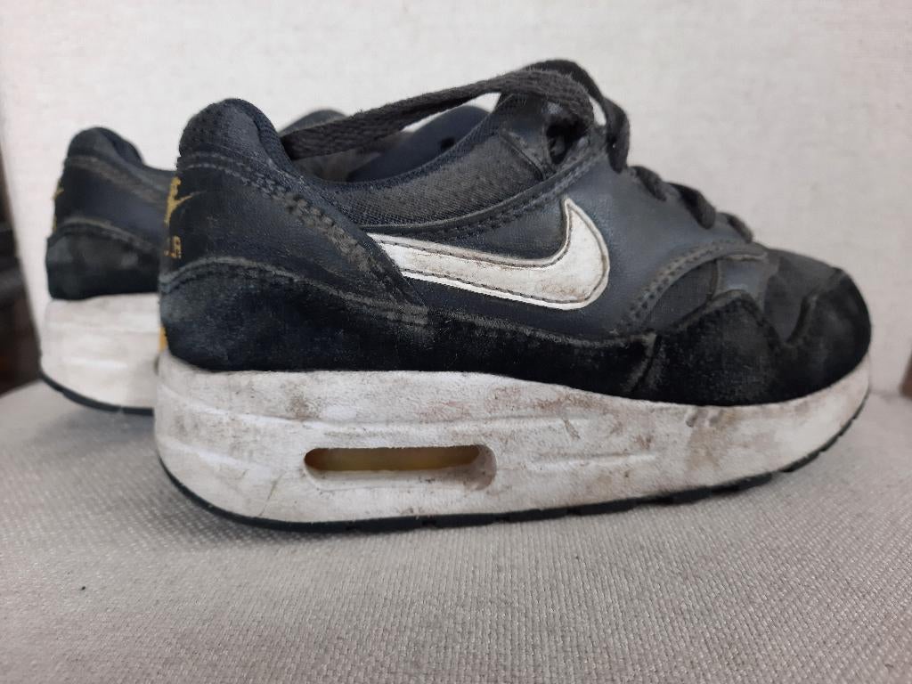 NIKE Air Max sneakers zwart grijs maat 28, Kinderen en Baby's, Kinderkleding | Schoenen en Sokken, Gebruikt, Sportschoenen, Jongen of Meisje